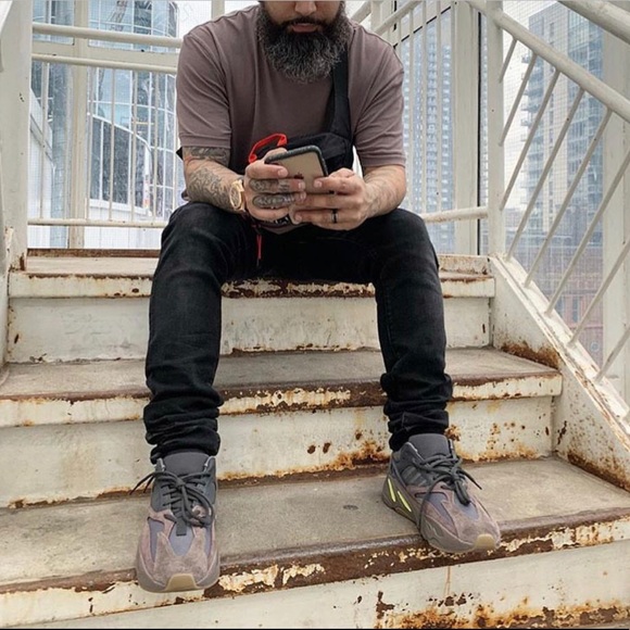 Yeezy Mauve 700 NWT Authentic! | Sz 8 - Picture 8 of 8